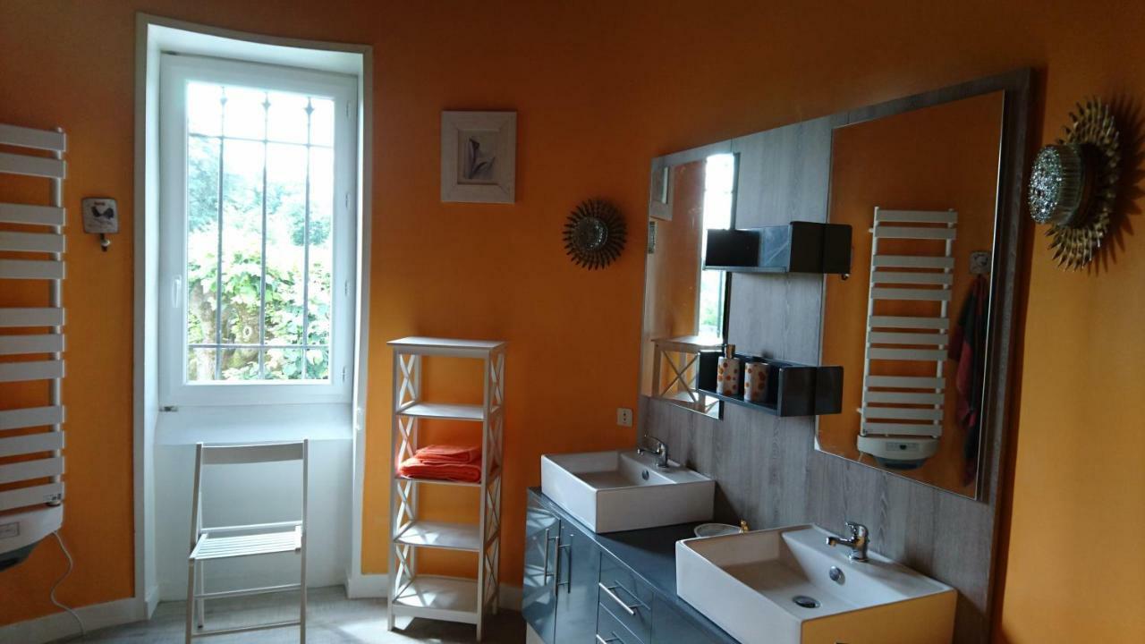 Pierre Deluen Domaine De La Grange De Quaire Bed and Breakfast Chassenon Εξωτερικό φωτογραφία
