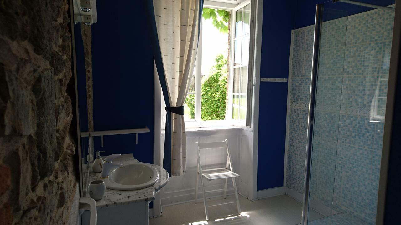 Pierre Deluen Domaine De La Grange De Quaire Bed and Breakfast Chassenon Εξωτερικό φωτογραφία