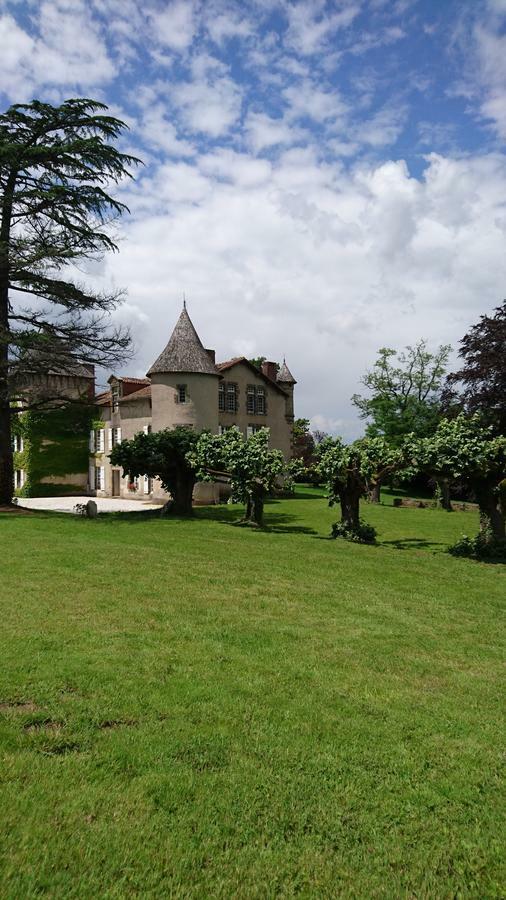 Pierre Deluen Domaine De La Grange De Quaire Bed and Breakfast Chassenon Εξωτερικό φωτογραφία