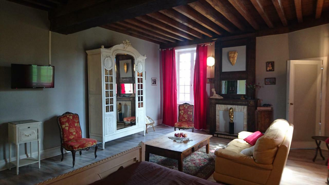Pierre Deluen Domaine De La Grange De Quaire Bed and Breakfast Chassenon Εξωτερικό φωτογραφία